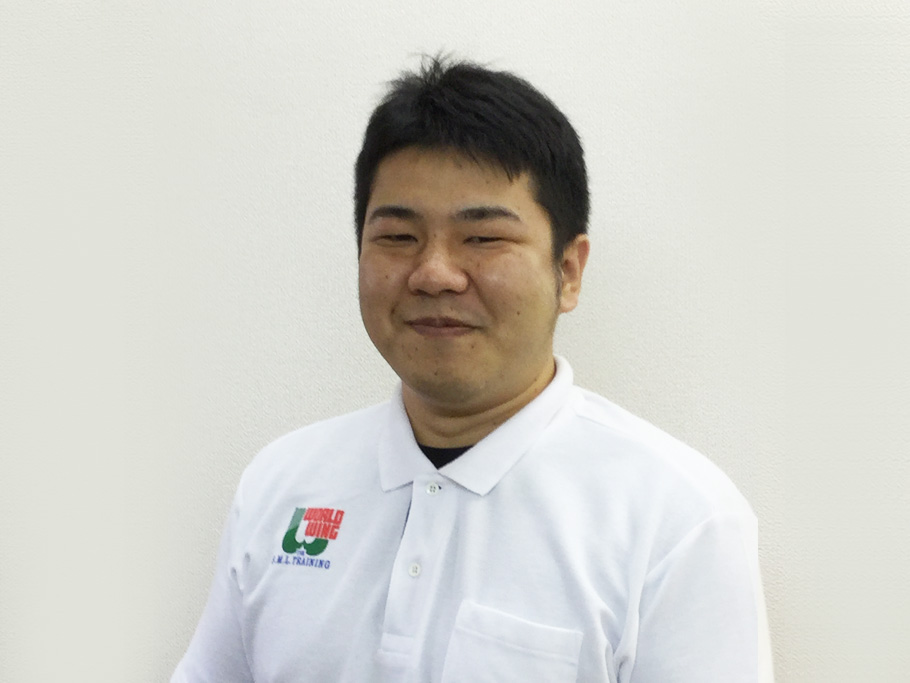 忠鉢裕也